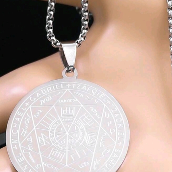 Silver Pendant Necklace with Intricate Design - Picture 4 of 8